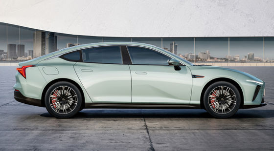 650715KM Nezha Automobile Nezha S Medio Groot Elektrisch voertuig