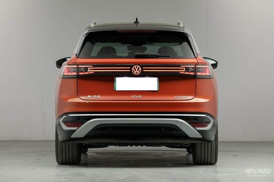 439586KM van de Auto'svw ID.6 CROZZ van VW EV Medio Grote Grootte 5 Deuren 7seats