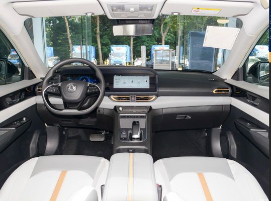 400KM Dongfeng Fengshen E70 Zuivere Elektrische Compacte Auto 4 Deuren 5 Zetels