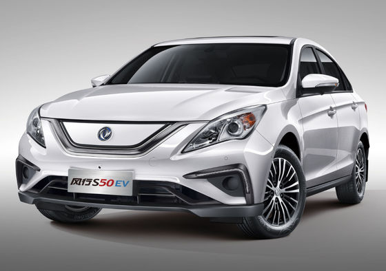 Elektrisch voertuig 415KM van de Fengxingss50 Dongfeng Motor Compacte 4 Deuren 5 Zetels