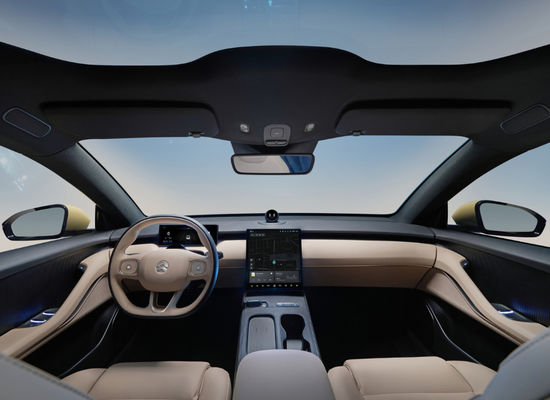 Midsizeet5 NIO Elektrische Auto's Hoge Prestaties 550700KM 4 Deuren 5 Zetels