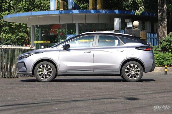 Meetkundec Geely Elektrische Auto Compacte 400550KM 5 Deuren 5 Zetels