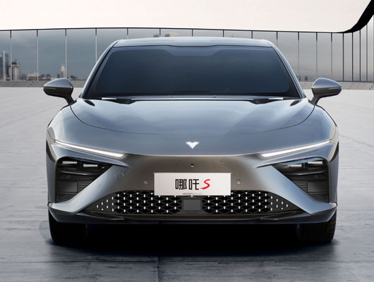650715KM Nezha Automobile Hozon NETA S Elektrisch voertuig 4 Deuren 5 Zetels