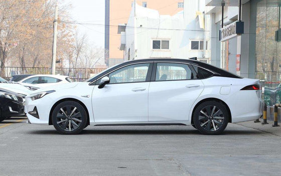De Sedan Elektrische Auto 510KM 4 Deuren 5 van Guangqiyilue EA6 Zetels0.78h Snelle Last