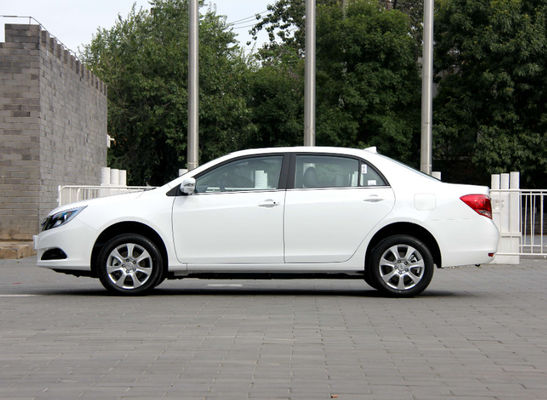 305KM 400KM BYD E5 EV Hoge Prestaties Zuivere Elektrische 4 Deuren 5 Zetels