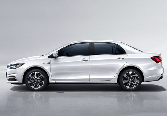 Compacte Byd Qin Ev Sedan Electric Car 400450KM 4 Deuren 5 Zetels