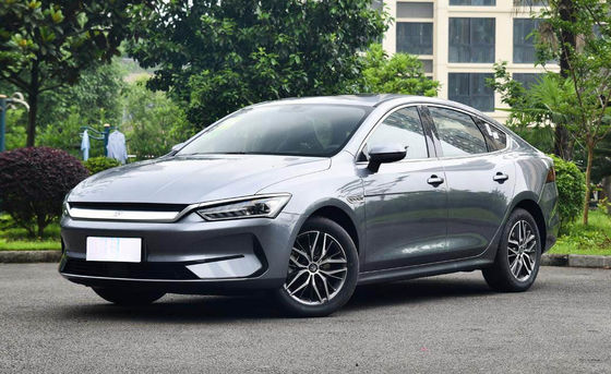 400600KM Compacte Byd Qin Plus Ev 4 Deuren 5 Zetels Hoge Prestaties