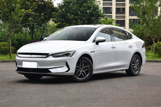 400600KM Compacte Byd Qin Plus Ev 4 Deuren 5 Zetels Hoge Prestaties