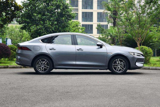 400600KM Compacte Byd Qin Plus Ev 4 Deuren 5 Zetels Hoge Prestaties