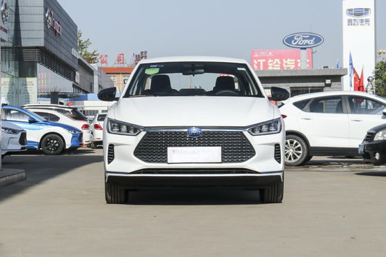 De Sedan Elektrische Auto Officiële Standaard 401KM van E3byd 4 Deuren 5 Zetels