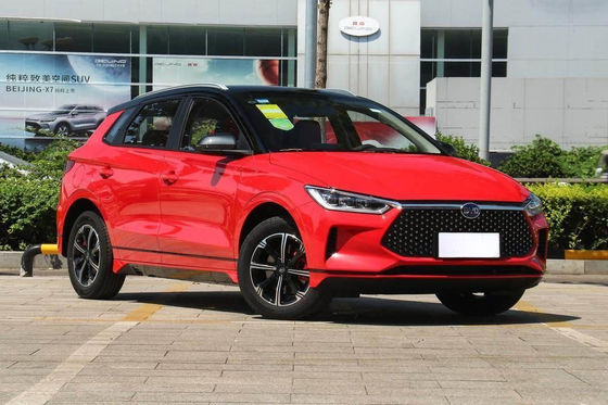 De Auto 2022 van de Bedrijfs byde2 Rode Sedan Elektrische Uitgave 401KM 5 Deuren 5 Zetels